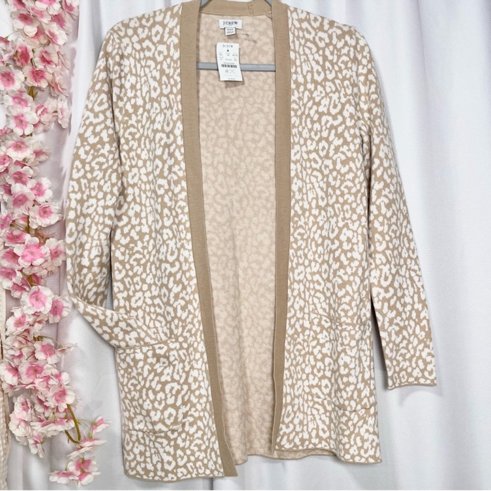 New J Crew Open Cardigan
XXS Tan sweater top cheetah / leopard print